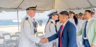 Minister di Turismo, Transporte y Labor a yama bonbini na ARC Gloria Colombia na Aruba