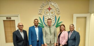 Otmar Oduber lider di fraccion PPA: “Hasta Staatssecretaris no ta compronde dicon Gobierno no por ta transparente cu Parlamento riba Rijkswet”