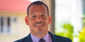 𝐏𝐚𝐫𝐥𝐚𝐦𝐞𝐧𝐭𝐚𝐫𝐢𝐨 𝐑𝐨𝐜𝐜𝐨 𝐓𝐣𝐨𝐧: 𝐆𝐞𝐫𝐥𝐢𝐞𝐧 𝐂𝐫𝐨𝐞𝐬 𝐭𝐢𝐧 𝐦𝐢𝐞𝐝𝐨 𝐝𝐢 𝐜𝐨𝐧𝐭𝐞𝐬𝐭𝐚 𝐩𝐫𝐞𝐠𝐮𝐧𝐭𝐚. 𝐔𝐧 𝐟𝐚𝐥𝐭𝐚 𝐝𝐢 𝐭𝐫𝐚𝐧𝐬𝐩𝐚𝐫𝐞𝐧𝐜𝐢𝐚!