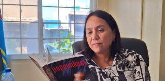 Abogado y ex-miembro di AVPDesiree Croes: A exigi Gerlien Croes pa respeta e “cabeynan shinishi” di Mike Eman den partijraad di AVP