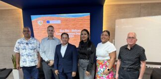 Apertura di e di 8 Curso Declaranten Douane pa brokers y importadornan