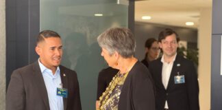 Minister Wendrick Cicilia : A discuti oportunidadnan pa Aruba cu Embahador di Reino