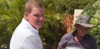 Minister-president tirando wc bieuw afo; e ta goberna of hasi limpi?