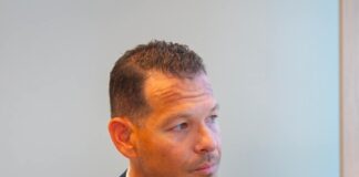 Rocco Tjon: A bolbe manda casi 50 pregunta na minister Wyatt Ras tocante cuido di adiccion