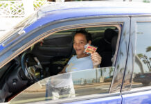 Master Yoshmar Wever Trainer y Coach di Taekwondo Team Aruba a parti souvenir