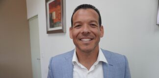 Parlamentario Rocco Tjon: Un paro na e proyecto di Ex-Codemsa ta un señal cla cu Minister Dowers no kier inverti den husticia! Si e para e proyecto, e mester para pa e consecuencianan tambe