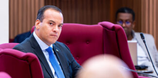 Minister Geoffrey Wever: Traha e presupuesto 2026 ta determina pa ley.