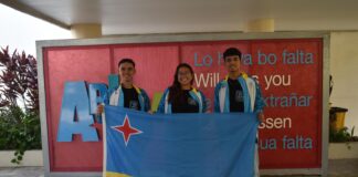 Hobennan den mundo di STEM ta comparti e mesun balornan Olimpico; COA a ricibi bishita di hobennan cu lo participa den e campeonato mundial di Robotics