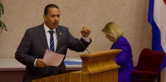 Parlamentario Carlos Bermudez: “A negocia 90% di Rijkswet cu Hulandesnan cu nan ta yama pirata”