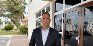 Parlamentario Dangui Oduber: Tanto profesor Nicolaï como profesor Elzinga ta conclui cu Consensusrijkswet HOFA ta entrega di nos libertad y entrega di nos autonomia! Rijkswet HOFA deugt niet!