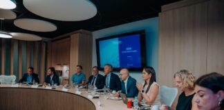 HOH ta ricibi bishita fructifero di comision fiho di salud di Parlamento