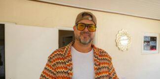 Ban tene e vlam bibo: Monumento 18 di Maart ta simbolo di union cu su vlam no mag paga