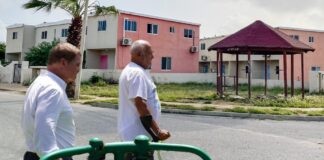 Prome Minister Mike Eman a anuncia proyectonan di renobacion di barionan