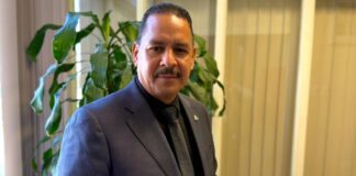 Parlamentario Carlos Bermudez: “Embehecemento ta un reto, pero tambe un oportunidad pa un Aruba mas fuerte y sostenibel”