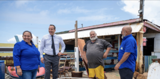 Minister Wever ta haci un yamada na tur agricultor pa participa den un encuesta tocante di e necesidadnan relata cu e uso di coriente den sector primario