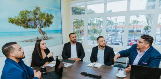 Minister Gerlien Croes ta sigui reuni cu sector priva impulsando innovacion den gobierno