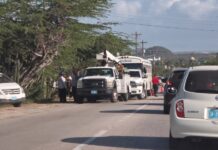 Cuatro auto envolvi den boksmento na Piedra Plat