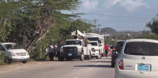 Cuatro auto envolvi den boksmento na Piedra Plat