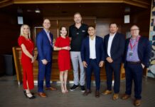 Aruba Tourism Authority conhuntamente cu Aruba Ports Authority NV ta yama bonbini na e barco “Brilliant Lady” durante su bishita inaugural na Aruba