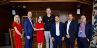 Aruba Tourism Authority conhuntamente cu Aruba Ports Authority NV ta yama bonbini na e barco “Brilliant Lady” durante su bishita inaugural na Aruba