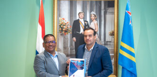 Minister di Finansa a ricibi Relato Anual 2024 di FIU Aruba