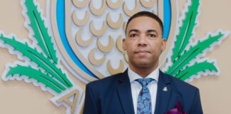 Parlamentario Hendrik Tevreden: Gobierno a by-pass sindicatonan pa awor core busca nan opinion riba Rijkswet HOFA