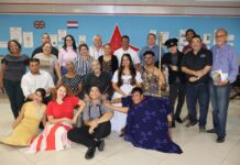 A organisa obra teatral dedica na nos Heroe Boy Ecury cu a conmove hoben y adulto