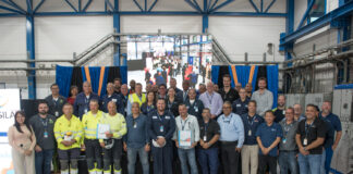 Minister di Husticia y Energia Arthur Dowers ta bishita WEB Aruba pa traspaso di Fundeshi y Radiatornan pa expansion di RECIP-3