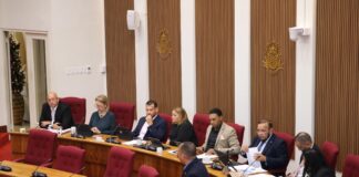 “Pa nos Muzanin Wever mester baha!”: Fraccion di MEP hopi critico riba vice presidente Muzanin Wever di futuro