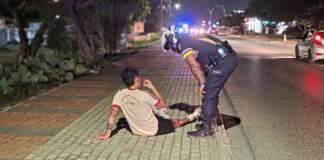 Motociclista y peaton herida riba caminda di Piedra Plat