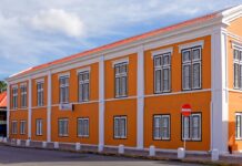 Renobacion di edificio historico na Zoutmanstraat a keda cla