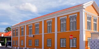 Renobacion di edificio historico na Zoutmanstraat a keda cla