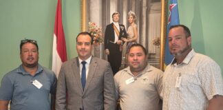 Minister Geoffrey Wever ta reuni cu comision referente e ley di “Spearfishing”