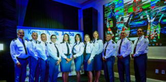 A honra y celebra hunto cu nos personal: Hubileo y entregamento di 93 decreto gubernamental