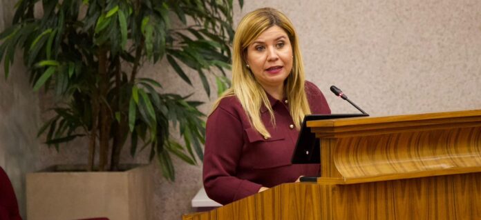 E Landsverordening Instelling Ministeries ta fundamental pa un gobierno eficiente y cu responsabilidad