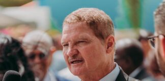 Prome minister Mike Eman ta cancela bishita pa Hulanda