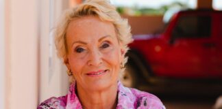 Psicologo Sueco Eva Rusz ta lansa buki, “Dare to Change Your Life”, inspira pa su experiencia na Aruba