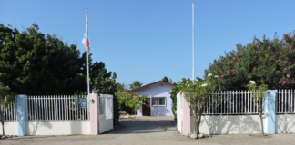 FCVR tin WhatsApp crisis line (+297 567-1670) pa yuda victima di violencia relacional