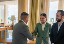 Gobierno ta gradici esfuerso conhunto di sector hotelero durante periodo di cancelacion di vuelo