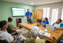 A continua reunionnan tecnico-deportivo cu federacion di natacion: Comite Olimpico Arubano ta reuni cu Aruba Aquatics Federation