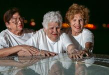 Monumento restaura di Piscadonan Perdi riba Lama oficialmente inaugura na Gouverneurs Baai