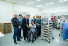 Dedica na Ramoncito Winterdal: Apertura oficial di lokaal di produccion di bela na Aruba Aloe