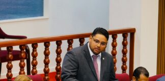 Parlamentario John Hart na MEP: Bon intencion no ta yena frishider; presupuesto 2026 si ta duna bek na nos grandinan