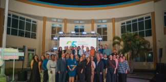 Organo Ehecutivo AZV: Ta lanza logo relaciona cu 25 aña di seguro AZV