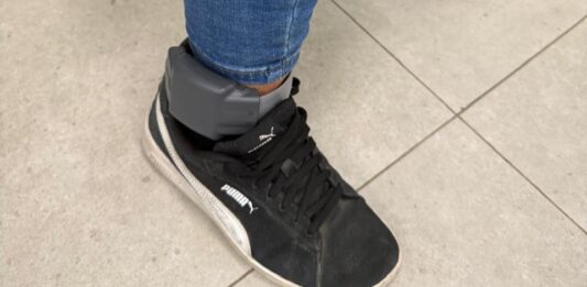 Ta introduci Enkelband entrante 2 di februari