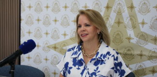 Evelyn Wever-Croes: Nos mes por maneha nos finansas, no mester di HOFA. Danki na e fundeshi financiero cu gobierno di MEP a traha