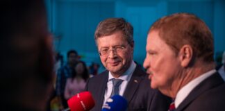 Ex Premier Balkenende y Govert Buijs a yega Aruba pa e Common Good Conference