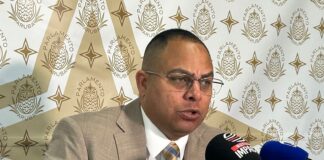 Eduard Pieters: Gobierno no por keda den silencio: Aruba mester representacion na Hulanda y transparencia riba e asunto di Arubahuis