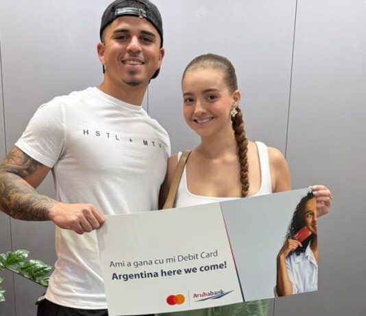 Aruba Bank ta anuncia ganador di campaña di Debit Card: Premio Grandi: Experiencia Exclusivo na Argentina pa dos persona
