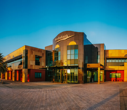 Aruba Bank ta celebra 100 aña di confiansa, innovacion y compromiso cu comunidad